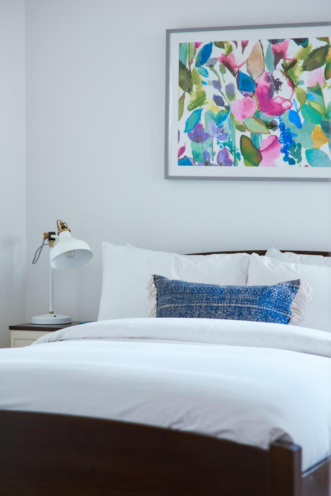 Beautiful 1 Bedroom With Balcony Near Mile End Appartement *